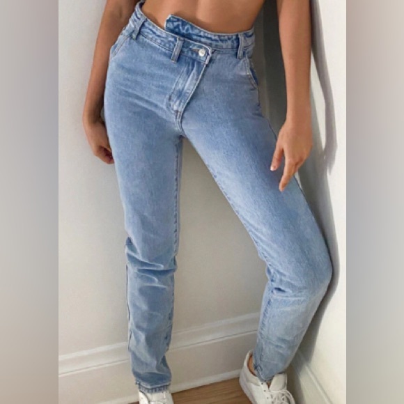 Light Blue Wash Asymmetric Waistband Jeans - Picture 1 of 10